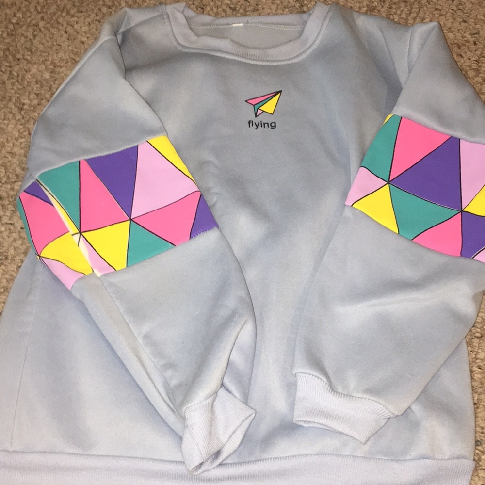 Sweatshirt  with flying on it